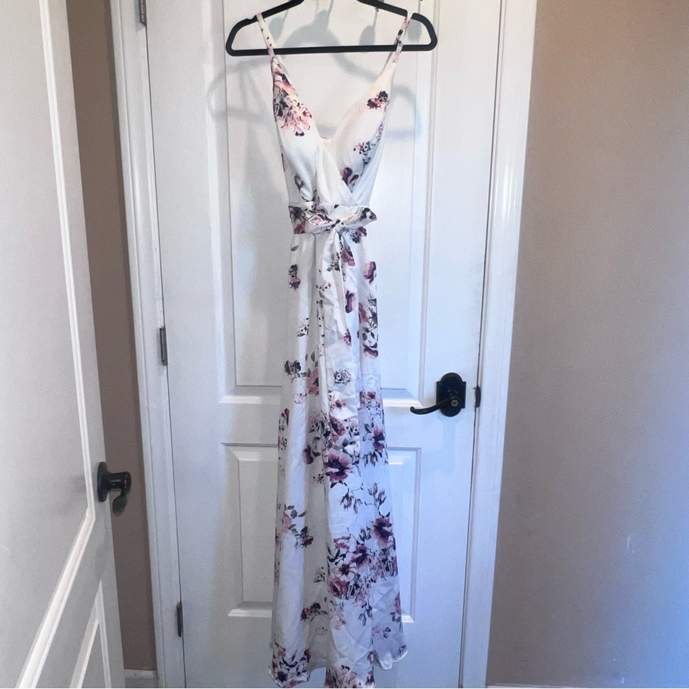 NWOT White floral spaghetti strap split thigh maxi dress